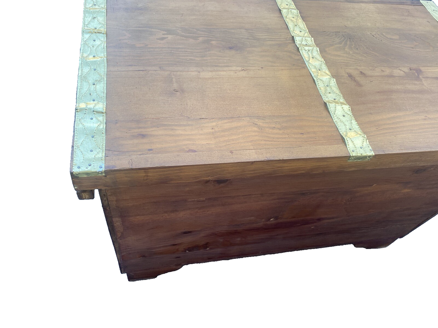 65994 Custom Hand Made Trunk Blanket Chest with Brass Ormalu