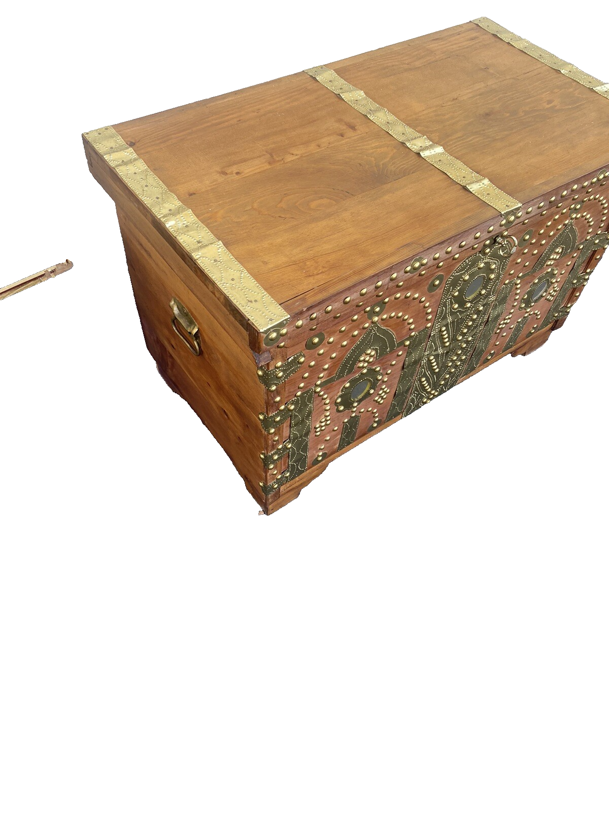 65994 Custom Hand Made Trunk Blanket Chest with Brass Ormalu