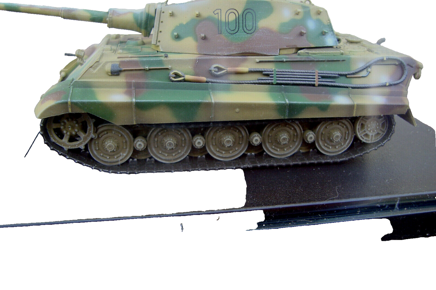 ES15 - 3 Military Tanks in Showcases