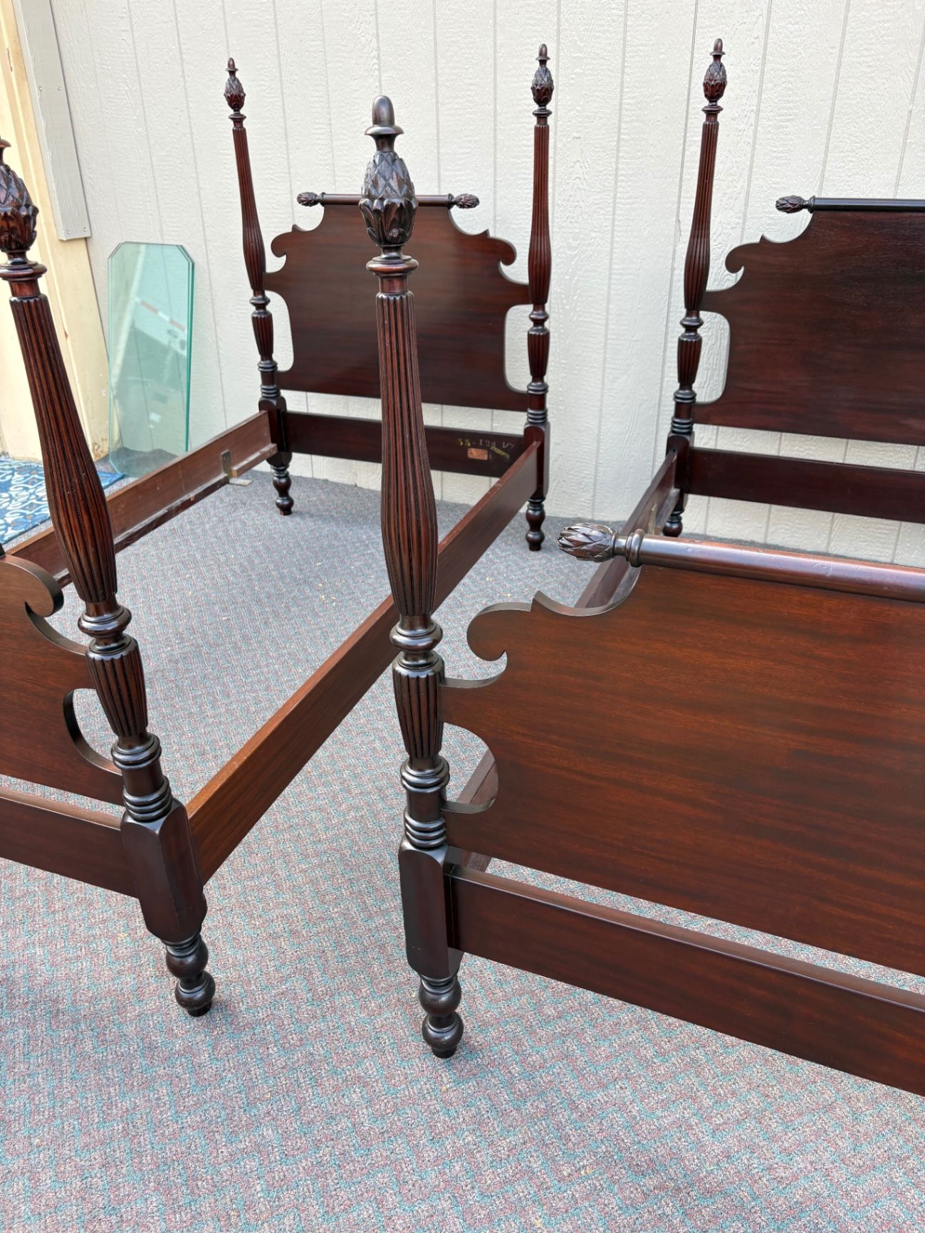 67668 Pair of Vintage PAINE Furniture Mahogany Twin Beds with Carved Pineapple Finials