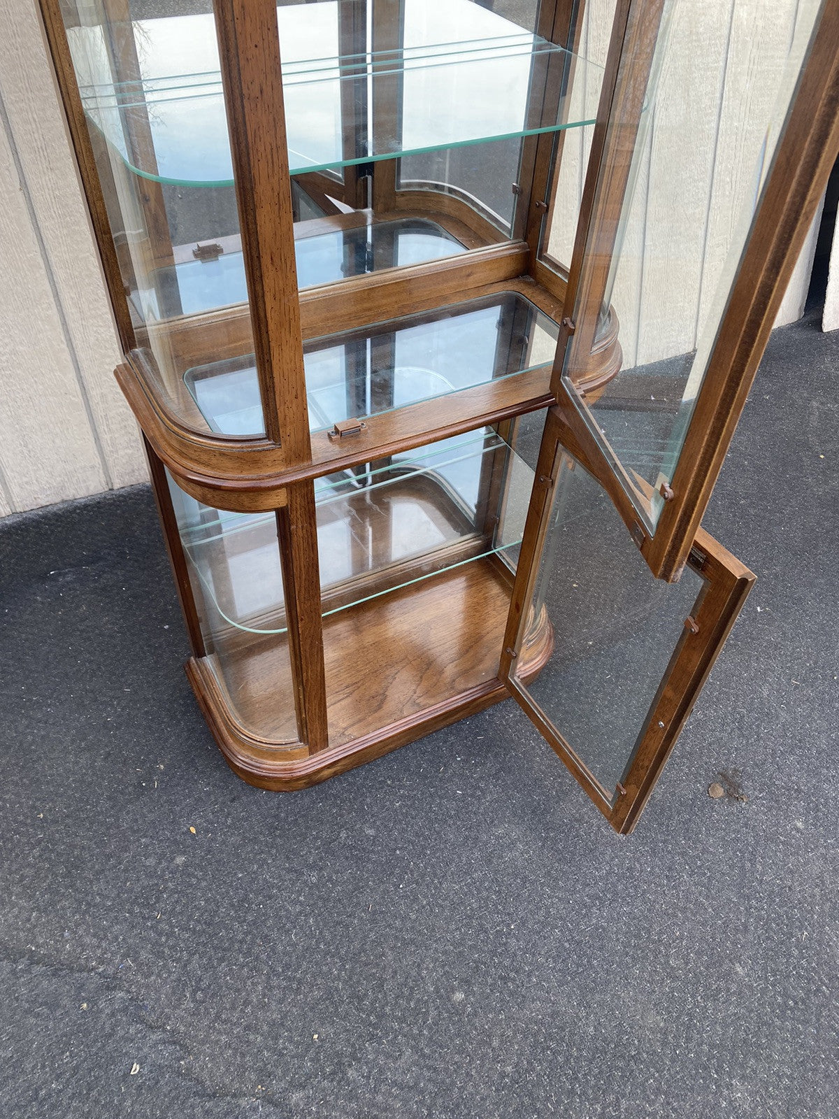 66240 Modern Pulaski Furniture Bow Glass Curio with Beveled Glass Front panels