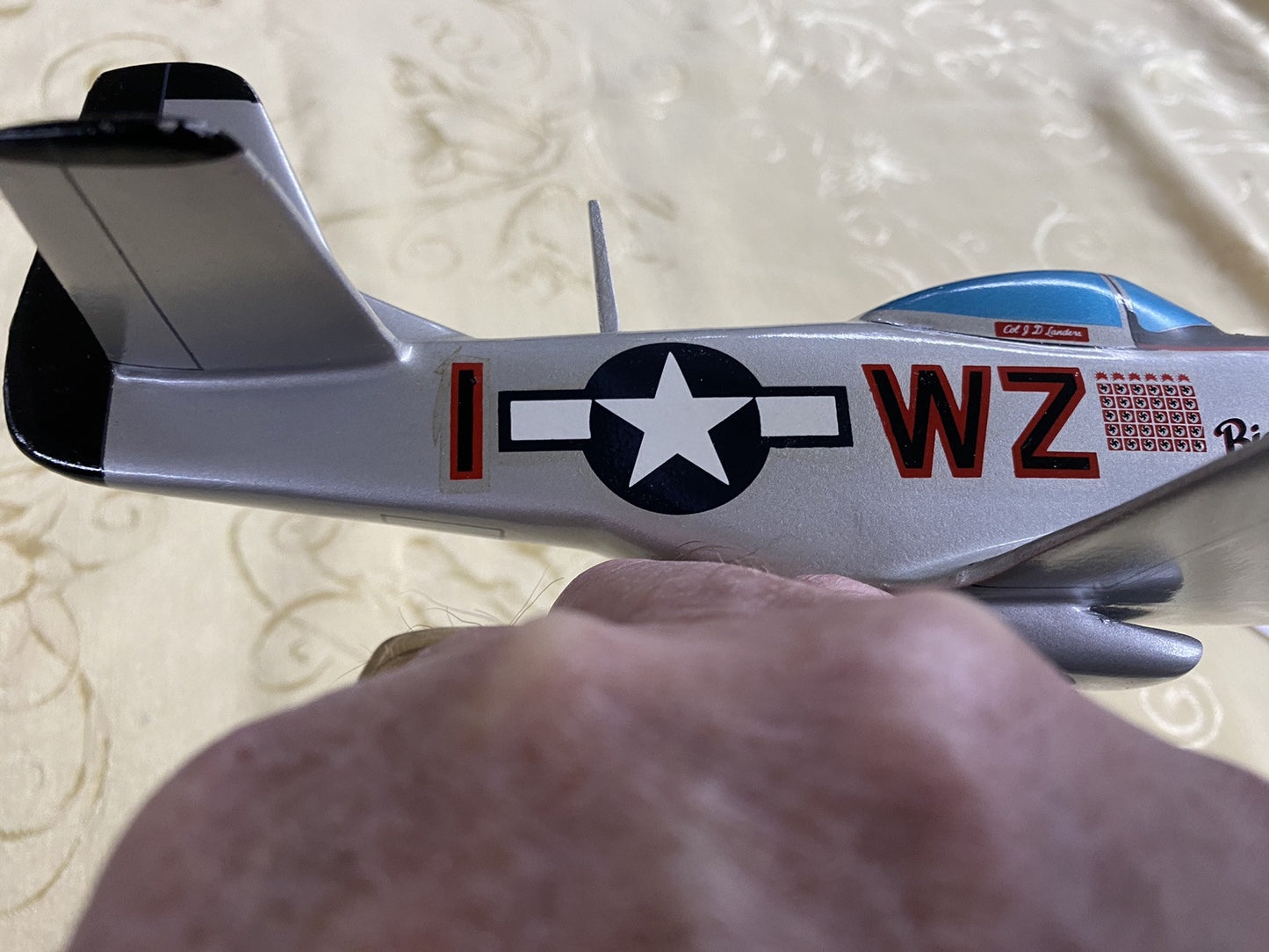 ES 221: PS -51 D Mustang Airplane Scale 1/32 Big Beautiful Doll 14 1/2 Wing