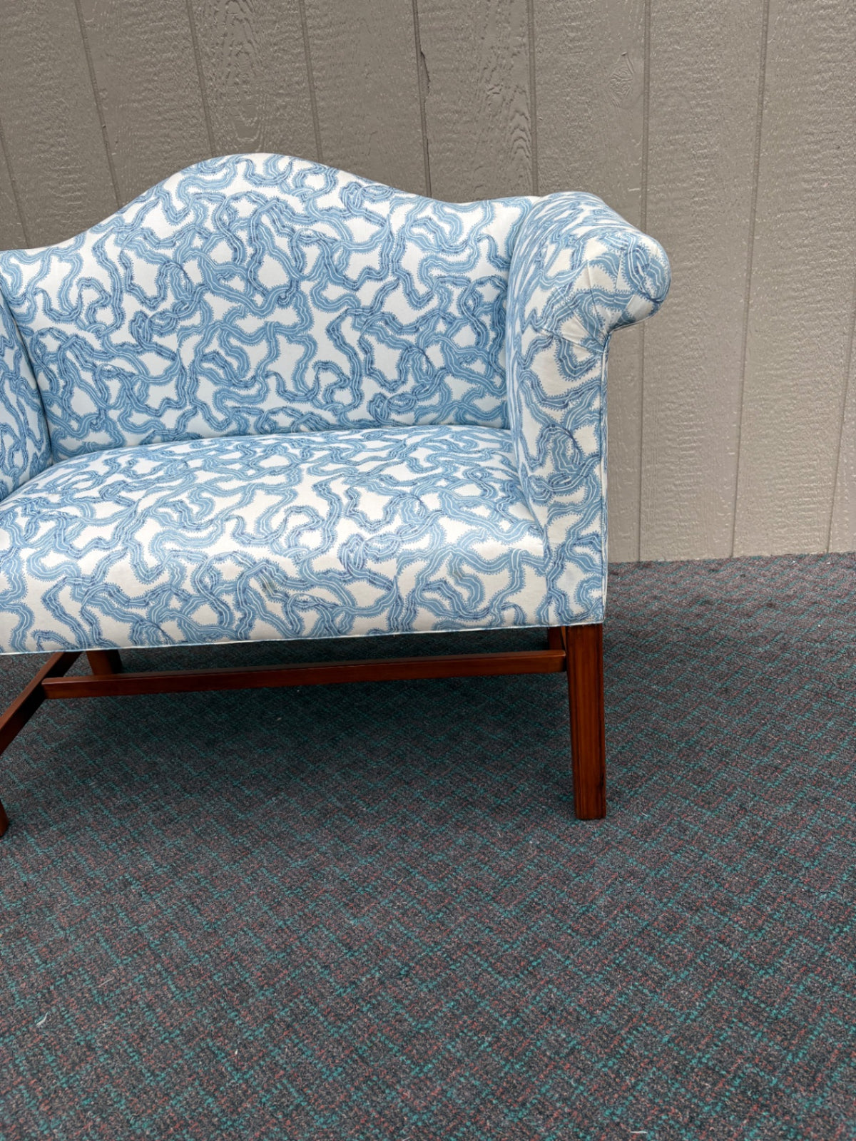 68145  Elegant Window Bench Settee with Blue Patterned Upholstery