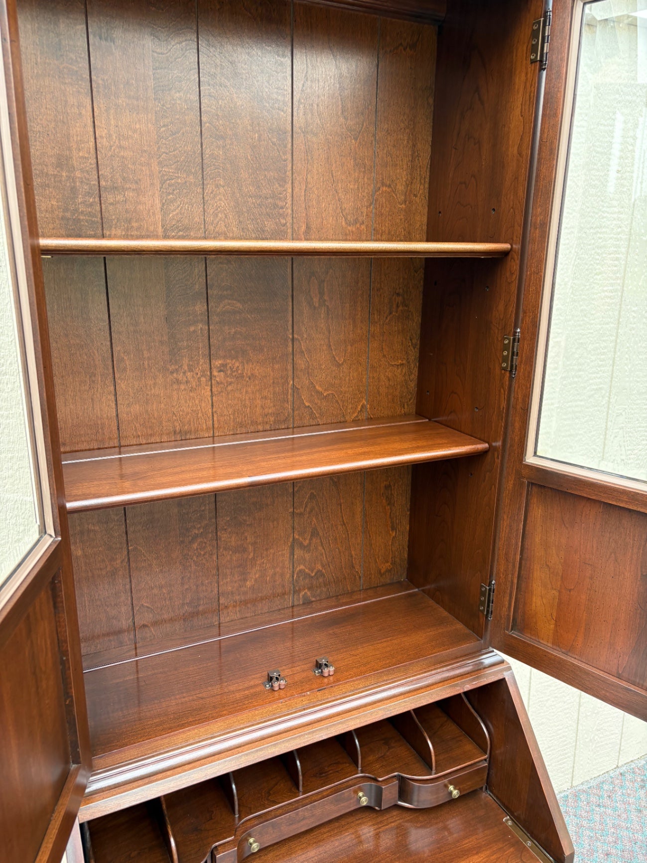 Ethan Allen Queen Anne Style Secretary Desk with Hutch Cabinet