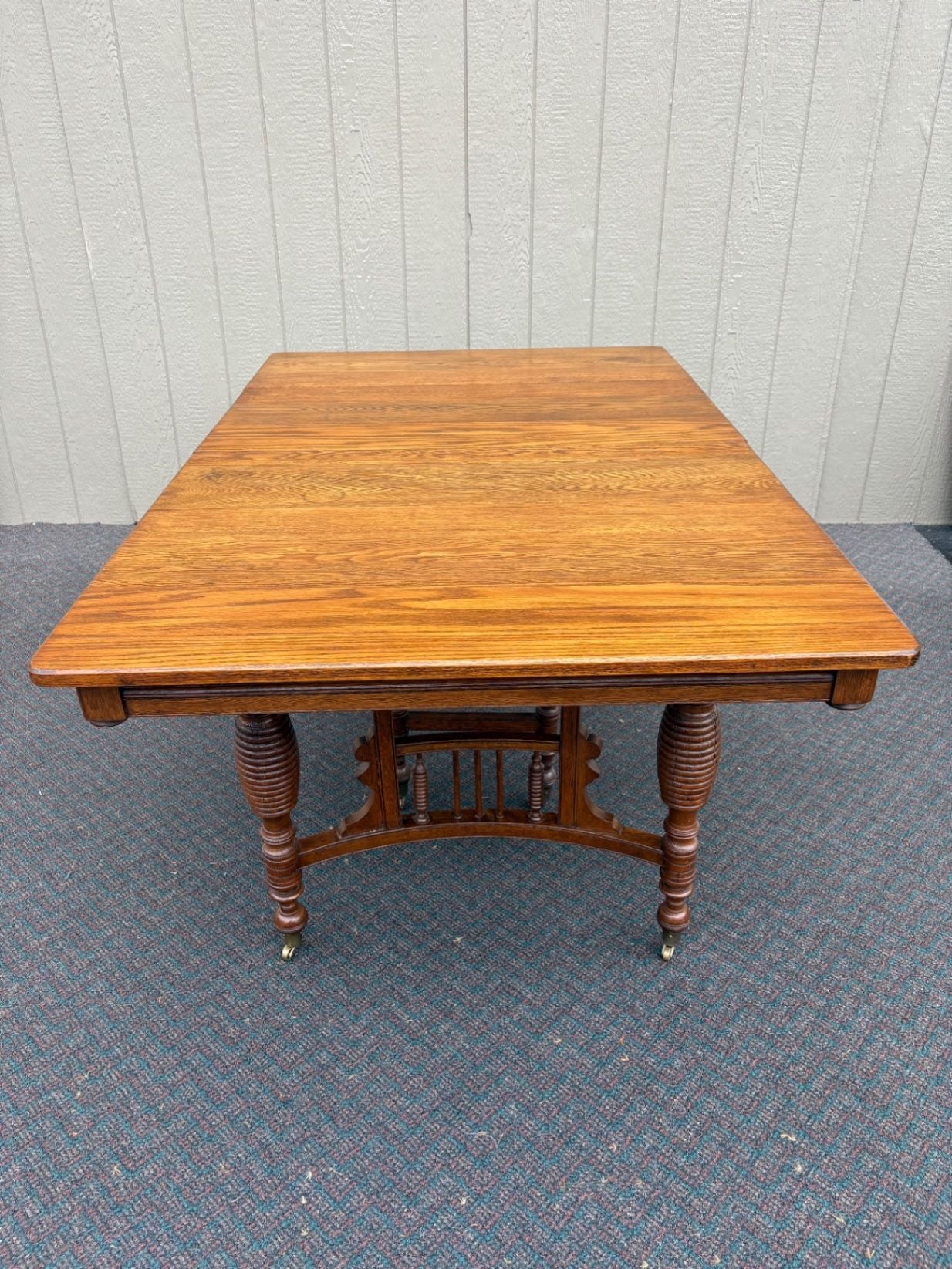 67627 Victorian Oak Dining Table with Turned Legs and Leaves