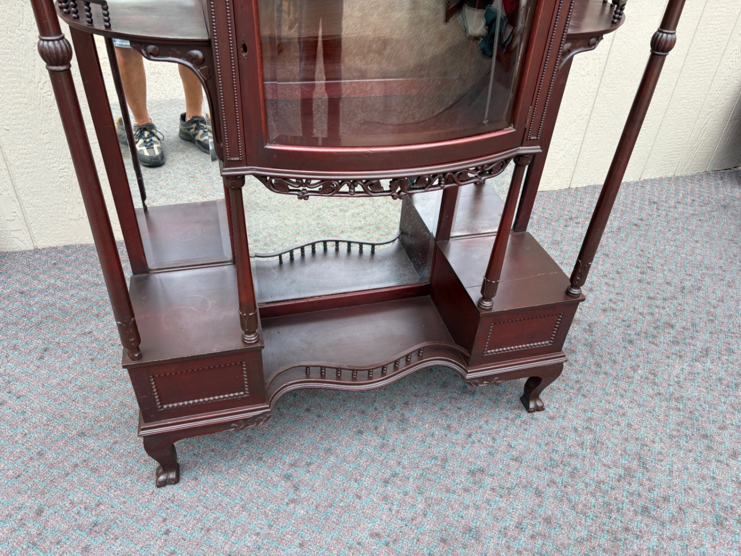 67921  Exquisite R.J. Horner Etagere Curio Cabinet in Mahogany Finish