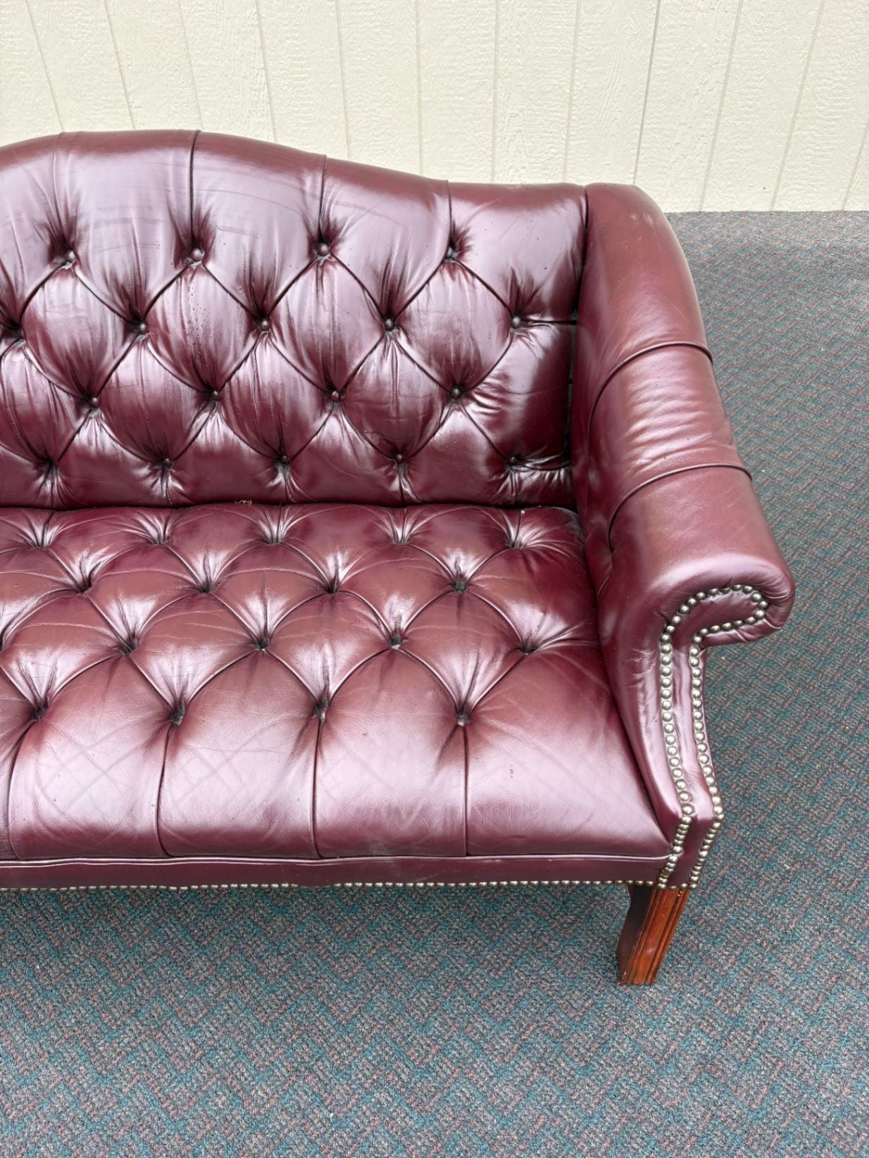 67506  Classic Chesterfield Tufted Leather Loveseat with Nailhead Trim
