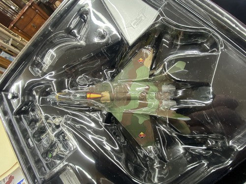 ES 207 :   Corgi AA37501 MIG 29 FULCRUM AEAST GERMANY VLadimir KOMAROW 1990