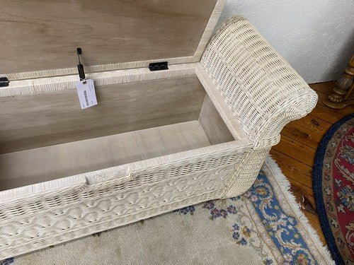 65532 Wicker Blanket Chest Storage Cabinet PIER 1 ??