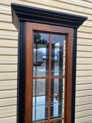 65788  Modern PULASKI Furniture Curio Cabinet Display Case