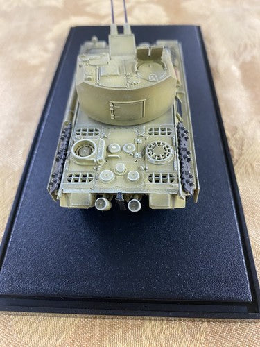 ES 1:   2 Dragon Armor Military Tanks in Case Western Front 1945
