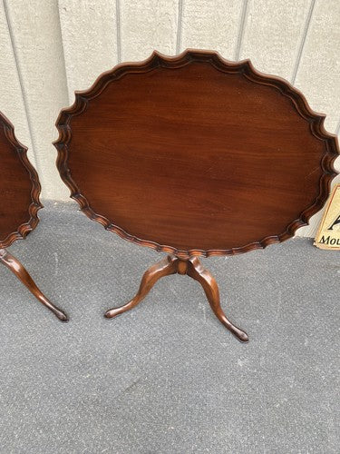 66324 CHARAK Furniture PAIR Mahogany Tilt Top Lamp Table Stand s