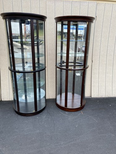 65533  MERIDAN Furnitute Bow Glass Curio Cabinet w/ Plate Glass Shelves