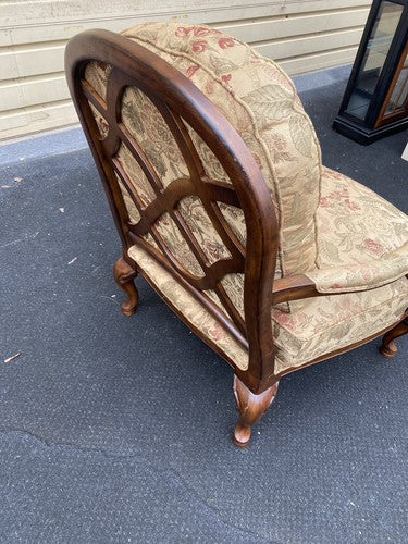 65790    Large Comfortable Armchair Chair