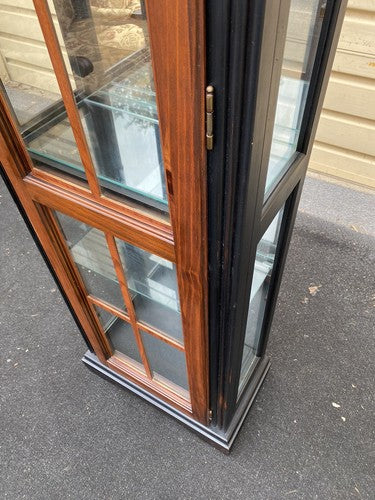 65788  Modern PULASKI Furniture Curio Cabinet Display Case
