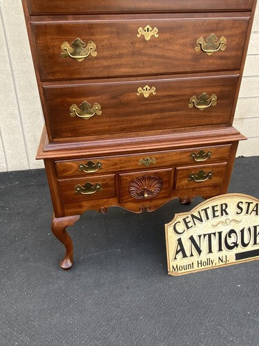 65416 HENKEL HARRIS Queen Anne 2 Piece Highboy Chest Dresser