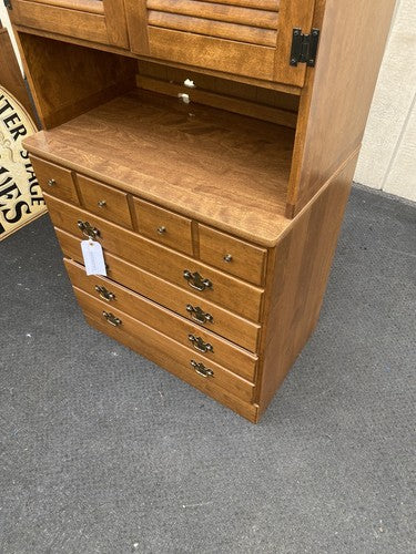 65542 Ethan Allen Cabinet with Bookcase top