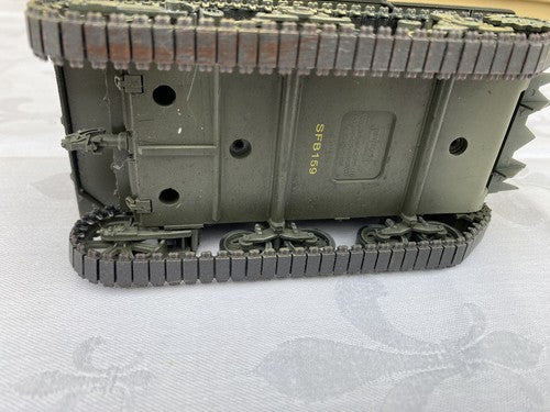 ES 78: Unimax Forces of valor US STUART C-34 Tank  #91004     1: 32 scale