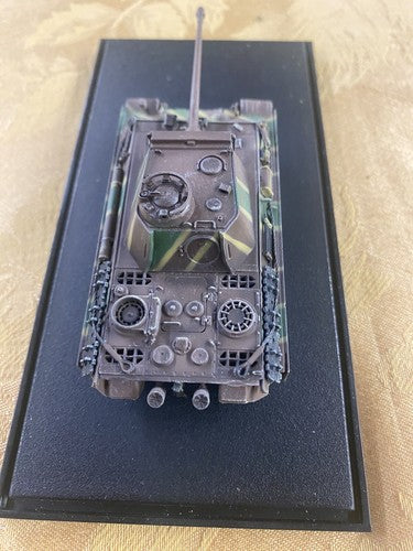 ES 46:    Group of 3  military  tanks