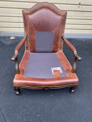 65785 Large TAYLOR KING Furniture Leather Armchair Chair