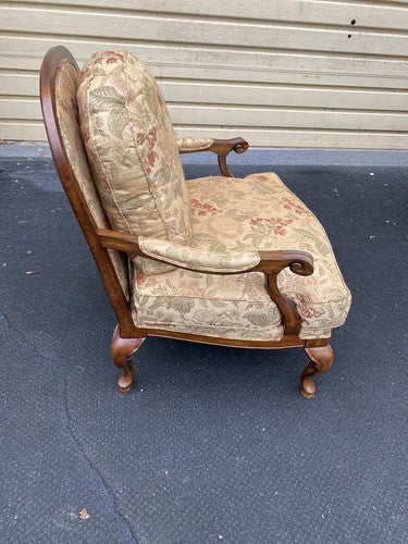 65790    Large Comfortable Armchair Chair