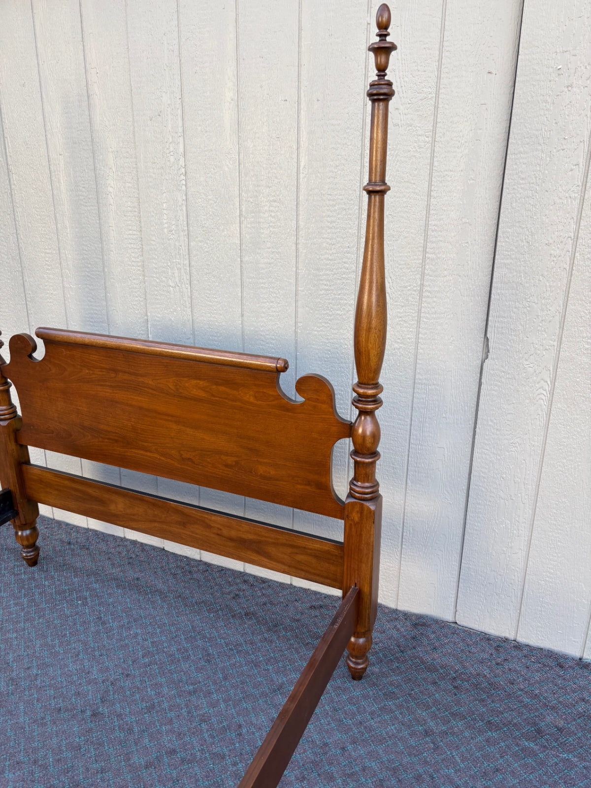 68168  Henkel Harris Full Size Mahogany Poster Bed, Traditional Style