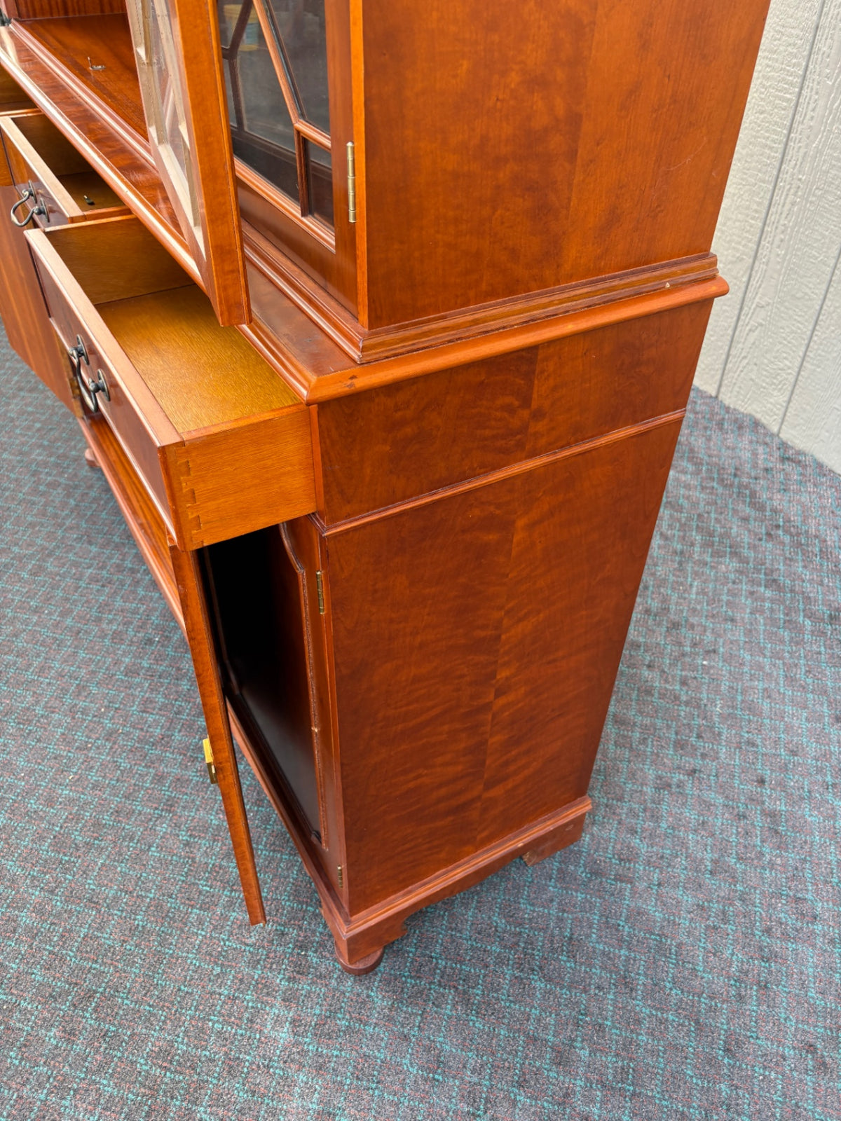 68159 Vintage Mahogany Breakfront China Cabinet with Glass Doors
