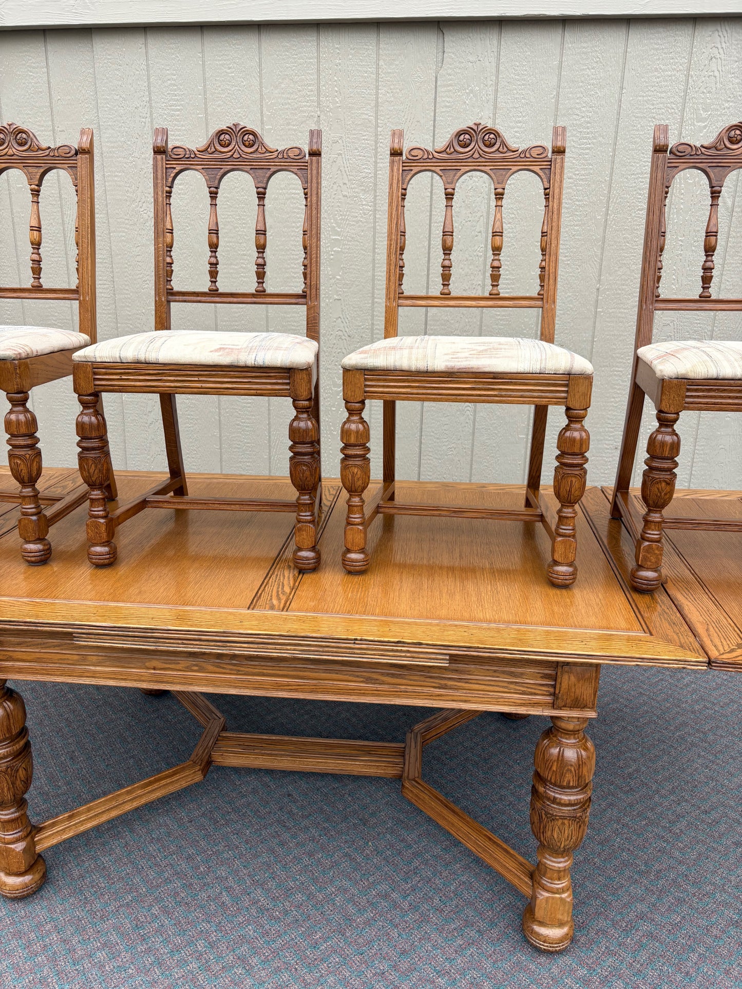 67732 Antique Oak Dining Table with Four Upholstered Chairs Set