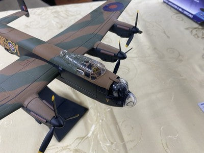 ES 210:   Diecast Airplane Plane AA32618