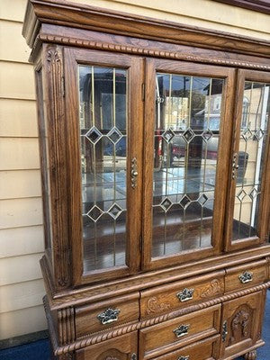 67122 Leaded Glass Oak China Cabinet Curio