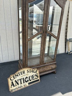 66922 HOWARD MILLER Decorator EMERSON Curio China Cabinet