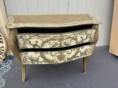 67092 Italian Bombay Decorator Dresser Chest
