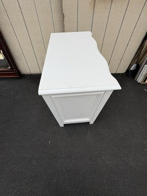 66763  ROMWEBER Decorator Dresser Chest