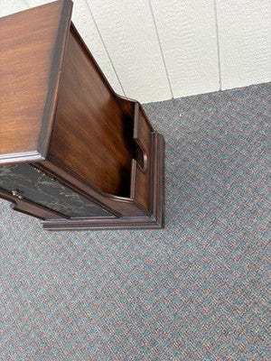 66983 Decorator Lamp Table Stand with Magazine Rack Sides