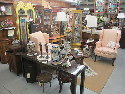 52831 Modern Decorator Mid Century Glass Top Decorator Table