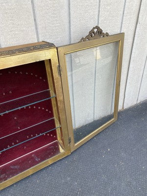 66543    Gold Decorator Whatnot Wall Shelf Spoon Holders on Back