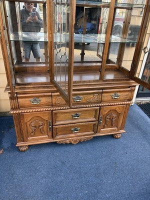 67122 Leaded Glass Oak China Cabinet Curio