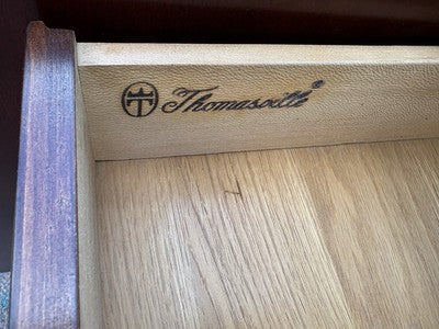 67135 Banded Mahogany Thomasville Breakfront China Cabinet Curio