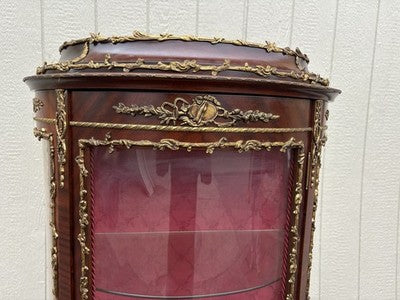 67095 Louis XV Curio China Cabinet with Bronze ormalu