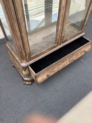 66922 HOWARD MILLER Decorator EMERSON Curio China Cabinet