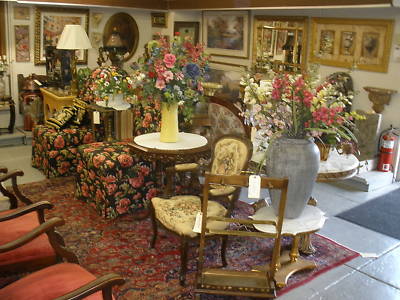 46502: MAHOGANY CURIO CABINET WITH BOOKCASE TOP