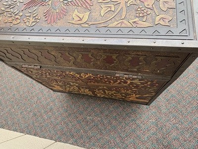 67174 Fancy Storage Trunk Cabinet with Bird Design