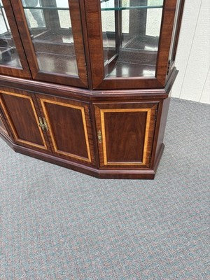 67135 Banded Mahogany Thomasville Breakfront China Cabinet Curio