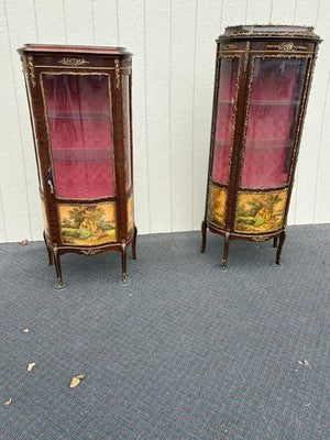 67095 Louis XV Curio China Cabinet with Bronze ormalu