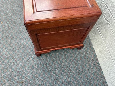 67075 Mahogany Oriental Blanket Chest With Sliding Tray