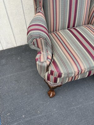 66662   Pair Claw Foot Wing Chair s Chairs