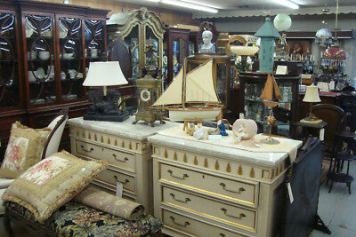 55219   Wicker Rattan Dining Kitchen Foyer Garden Table    42" Round Top