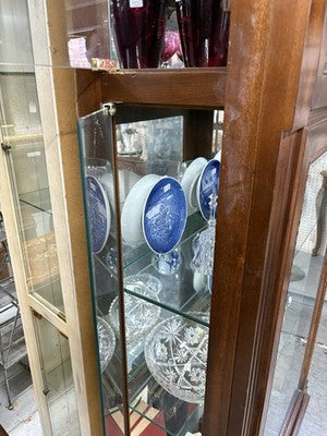 65094 Mahogany Side Loading Curio China Cabinet