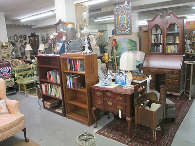 52831 Modern Decorator Mid Century Glass Top Decorator Table