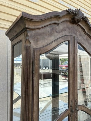 66922  HOWARD MILLER Decorator EMERSON  Curio China Cabinet